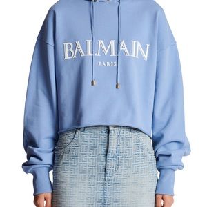 BALMAIN Cropped hoodie with rubber Roman Balmain logo; small cornflower blue